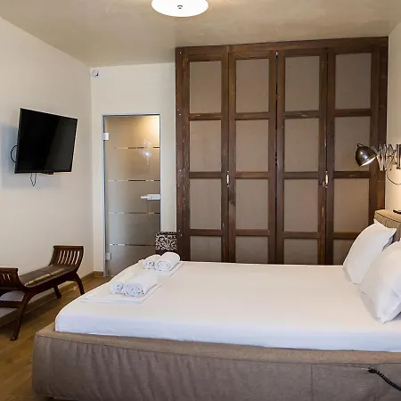 Modern Comfort & Vintage Charm With Panoramic View By Flat Mаnаger Lejlighed